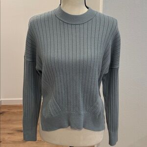 Abercrombie & Fitch sweater